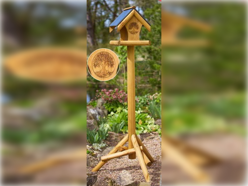 Tom Chambers Acorn Bird Table