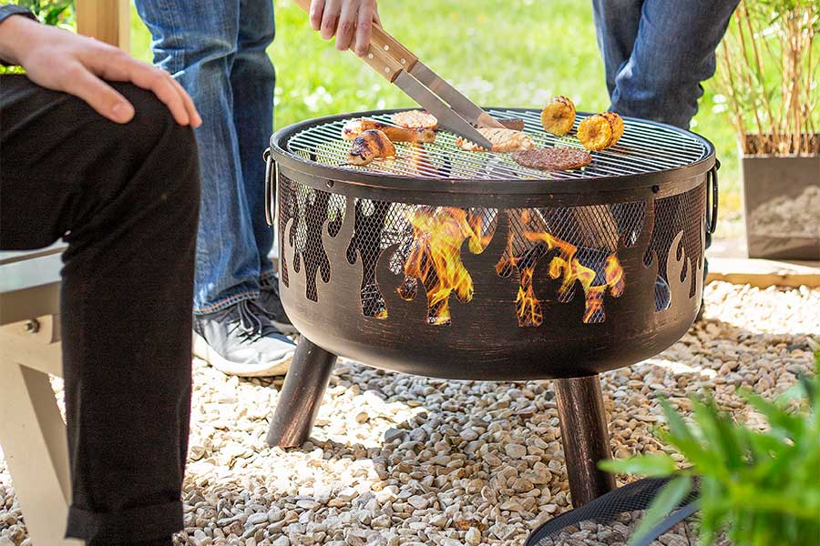 Large Wildfire steel fire pit with grilling grate